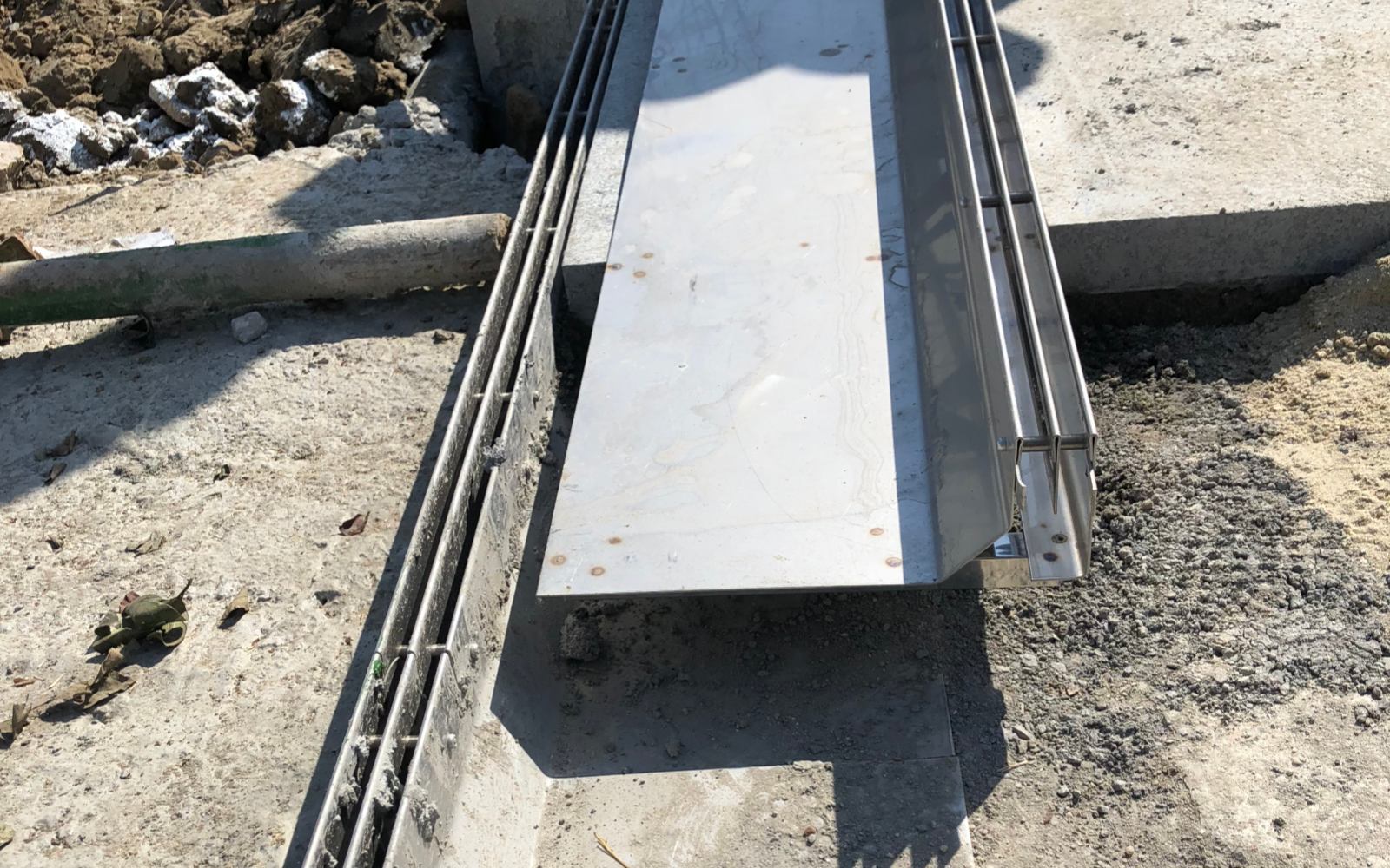 不锈钢缝隙盖板