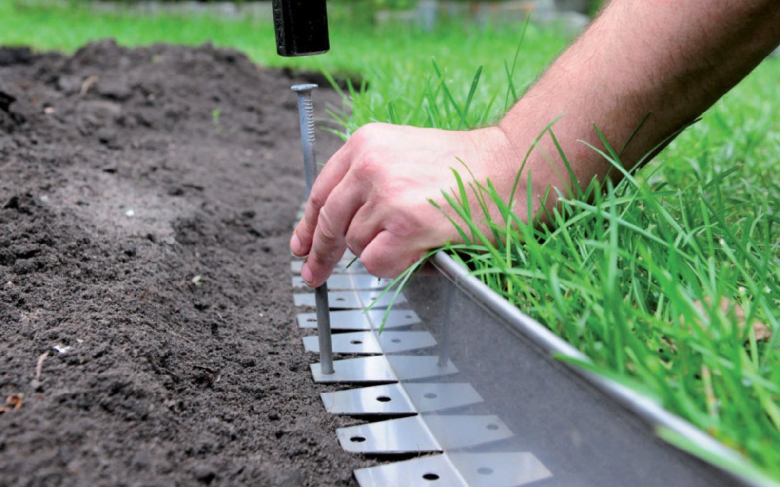 不锈钢收边条隔离带